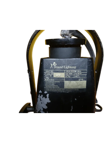 STRAND LEKO 40 SOURCE FOUR ZOOM