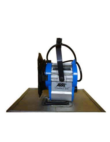 ARRI Compact 200 W Fresnel