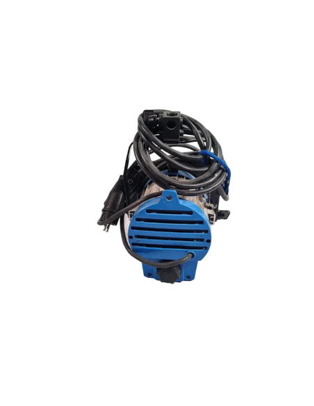 Arri 650W Plus prijenosni lagani Fresnelov reflektor