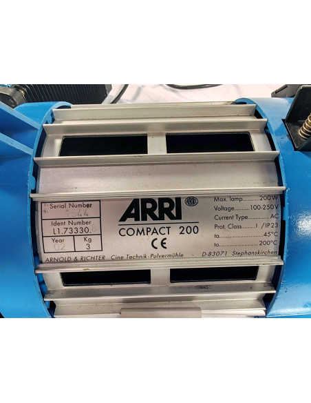ARRI Compact 200 W Fresnel