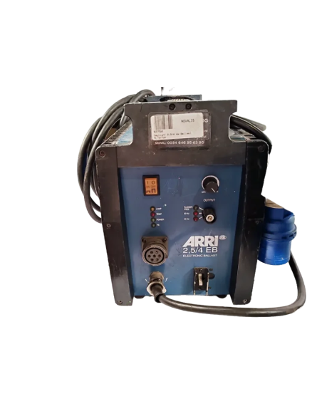 ARRI Compact HMI 2500-Watt Fresnel Light Kit