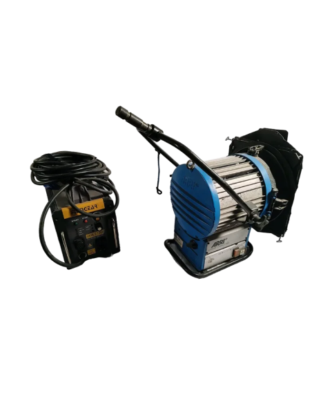 ARRI Compact HMI 2500-Watt Fresnel Light Kit