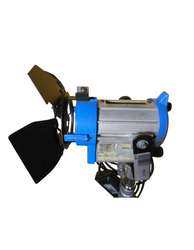 ARRI 150 W Prijenosni lagani Fresnelov reflektor
